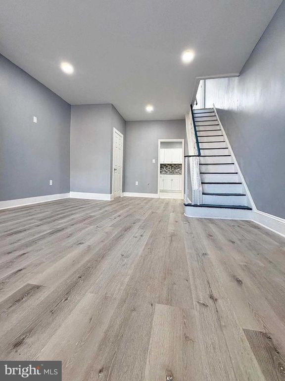 Image 3 of property listing at 526 E WILLARD ST, Philadelphia, PA 19134