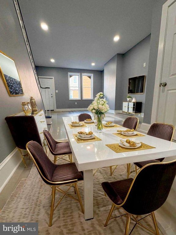 Image 4 of property listing at 526 E WILLARD ST, Philadelphia, PA 19134