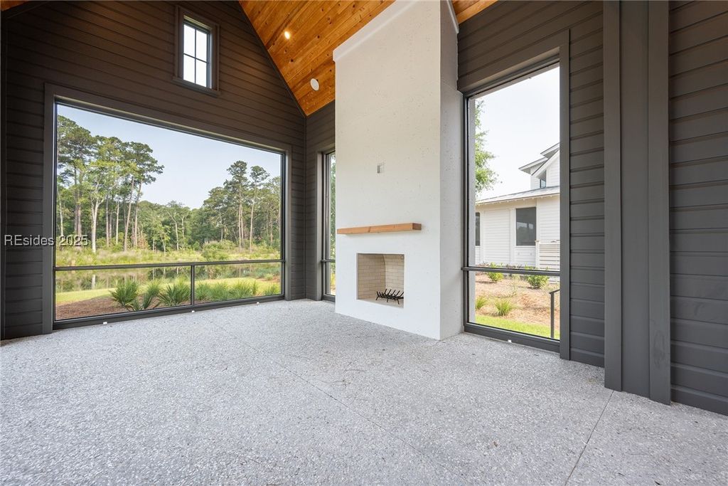 Image 20 of property listing at 34 Lupine Rd, Bluffton, SC 29910