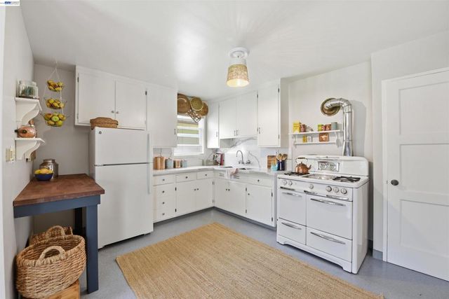 15740 Paseo Del Campo, San Lorenzo, CA 94580