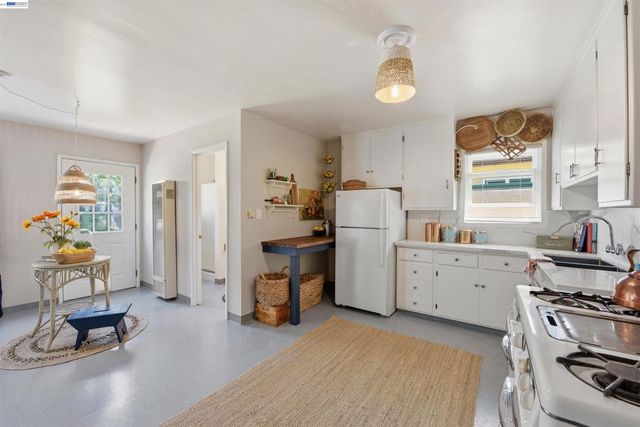 15740 Paseo Del Campo, San Lorenzo, CA 94580