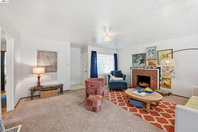 15740 Paseo Del Campo, San Lorenzo, CA 94580