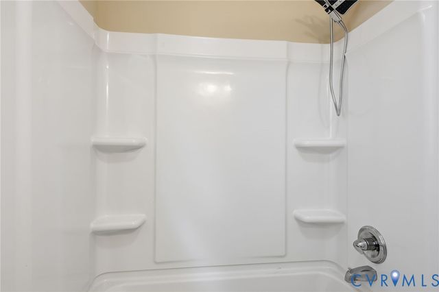 331 Glenwood Ct, Petersburg, VA 23803