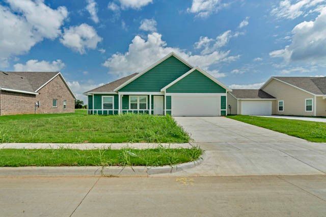 617 Crockett Drive, Cleburne, TX 76033