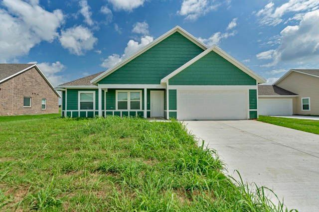 617 Crockett Drive, Cleburne, TX 76033