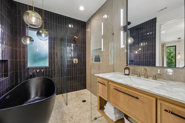 120 Wild Oak Lane, Hickory Creek, TX 75065