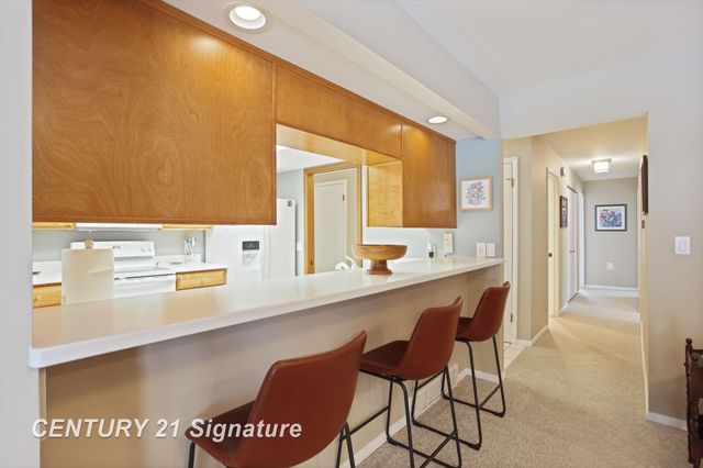 400 Mayflower Drive, Saginaw Twp, MI 48638