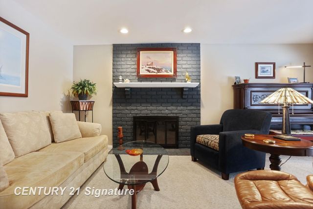 400 Mayflower Drive, Saginaw Twp, MI 48638