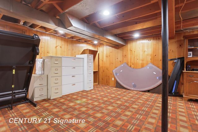 400 Mayflower Drive, Saginaw Twp, MI 48638