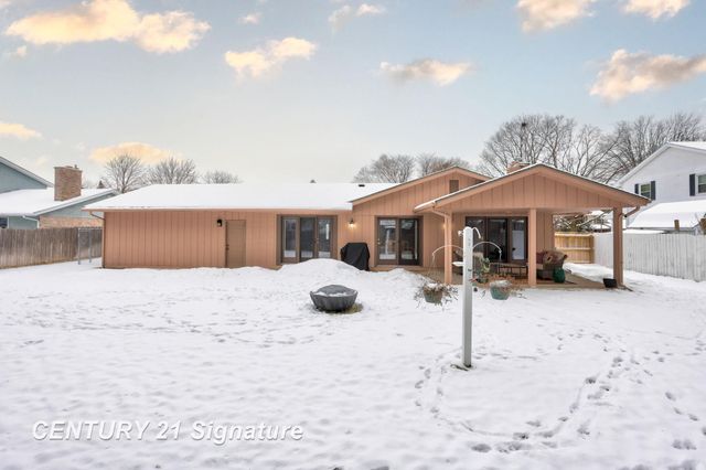 400 Mayflower Drive, Saginaw Twp, MI 48638