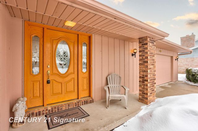 400 Mayflower Drive, Saginaw Twp, MI 48638