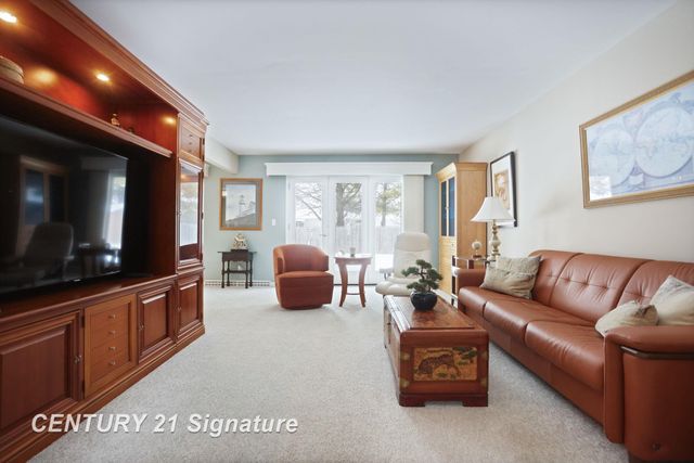 400 Mayflower Drive, Saginaw Twp, MI 48638