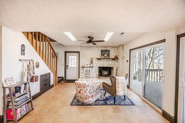 1006 Chestnut Cove Trail, Jasper, GA 30143
