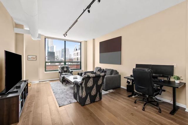 400 W Ontario Street 612, Chicago, IL 60654