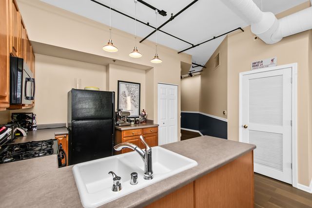 400 W Ontario Street 612, Chicago, IL 60654