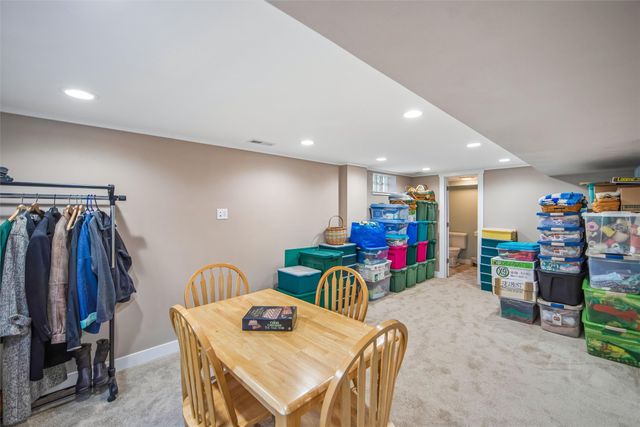 911 Mesa Verde Place, Ames, IA 50014