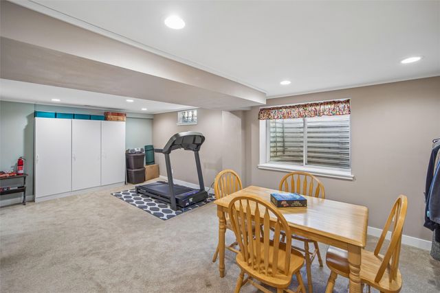 911 Mesa Verde Place, Ames, IA 50014