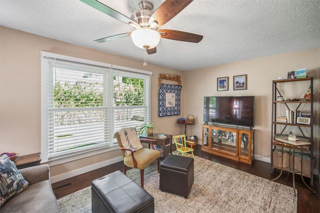 911 Mesa Verde Place, Ames, IA 50014