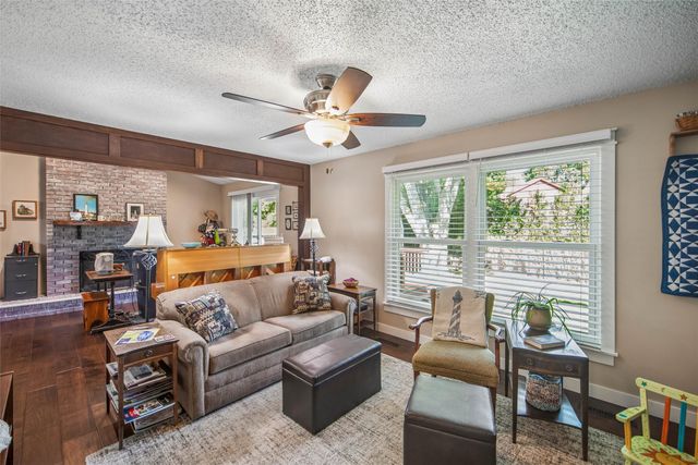 911 Mesa Verde Place, Ames, IA 50014