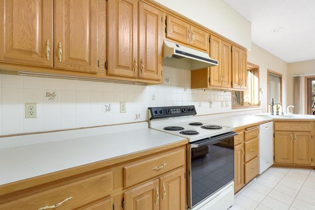 9032 McGuffey Road, Eden Prairie, MN 55347