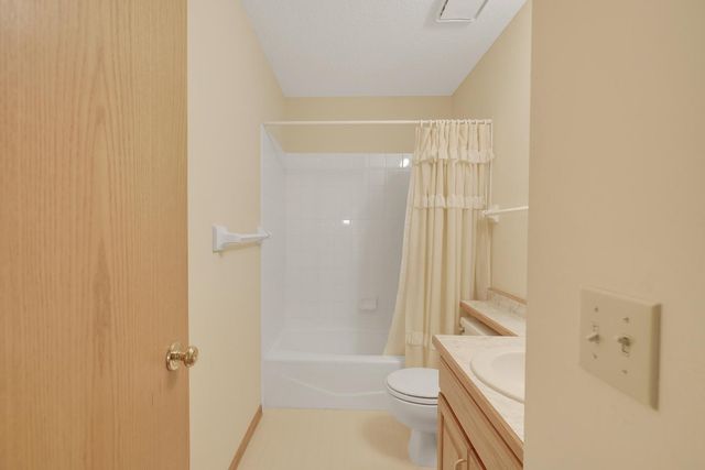 9032 McGuffey Road, Eden Prairie, MN 55347