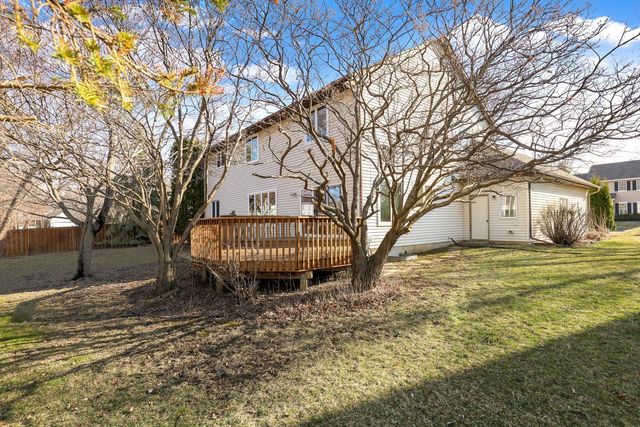 9032 McGuffey Road, Eden Prairie, MN 55347