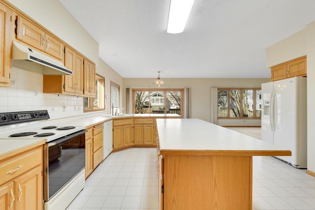 9032 McGuffey Road, Eden Prairie, MN 55347