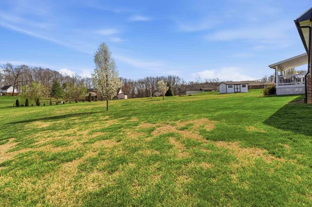 517 Whisper Woods Drive, Somerset, KY 42503