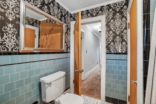 330 Primrose St, Haverhill, MA 01830