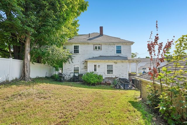 330 Primrose St, Haverhill, MA 01830