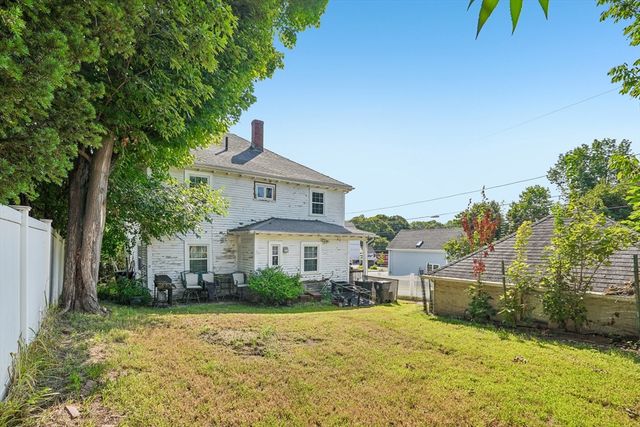 330 Primrose St, Haverhill, MA 01830