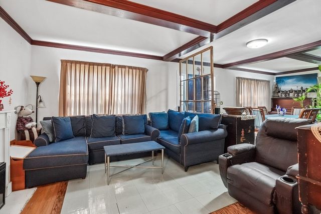 330 Primrose St, Haverhill, MA 01830