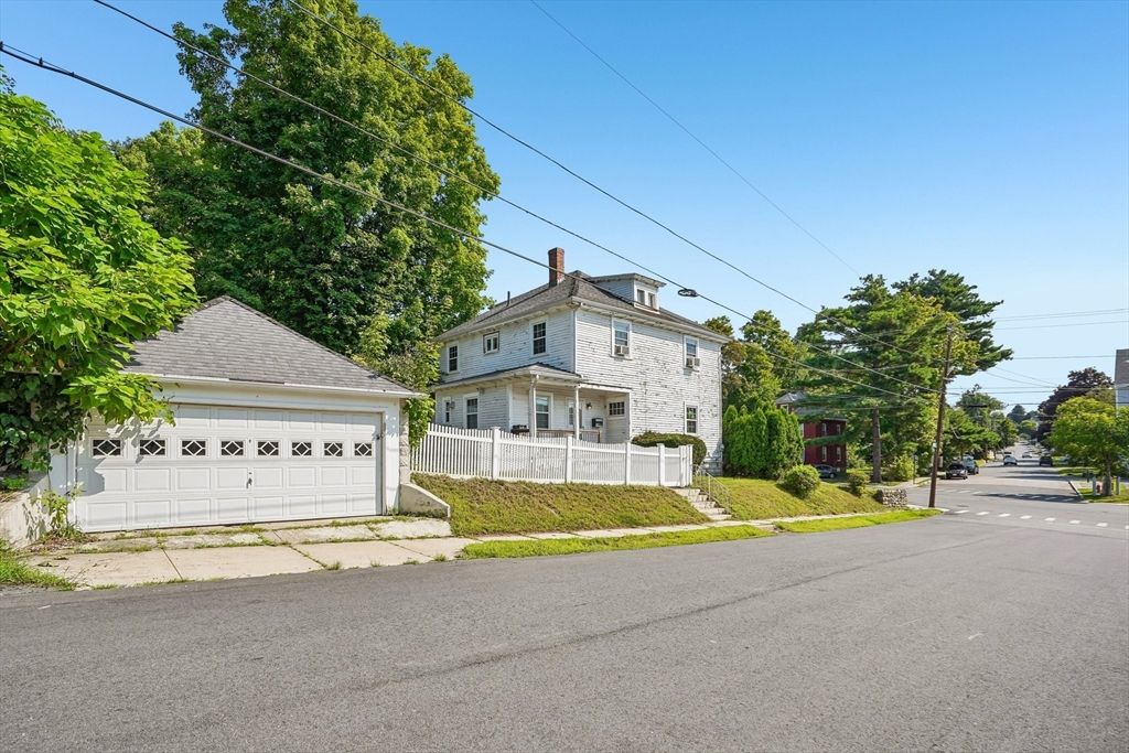 330 Primrose St, Haverhill, MA 01830