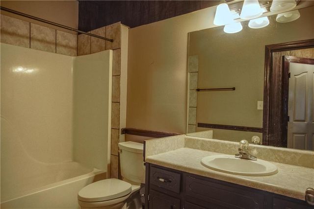 1515 Smoke Hill Drive, Hoschton, GA 30548