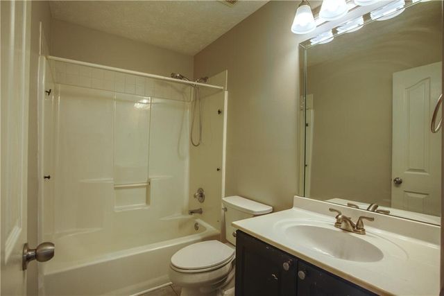 1515 Smoke Hill Drive, Hoschton, GA 30548