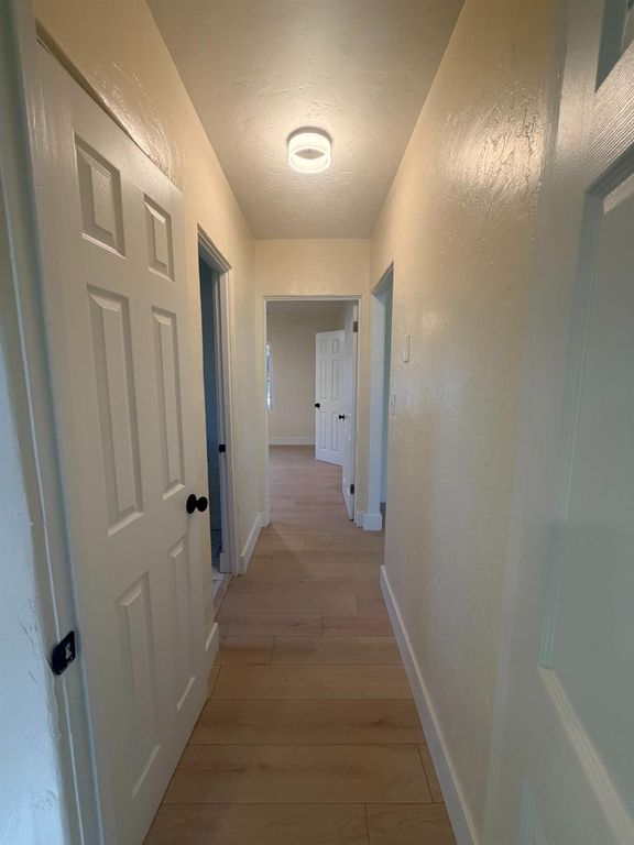 Image 12 of property listing at 3004 N Thorne Avenue, Fresno, CA 93704