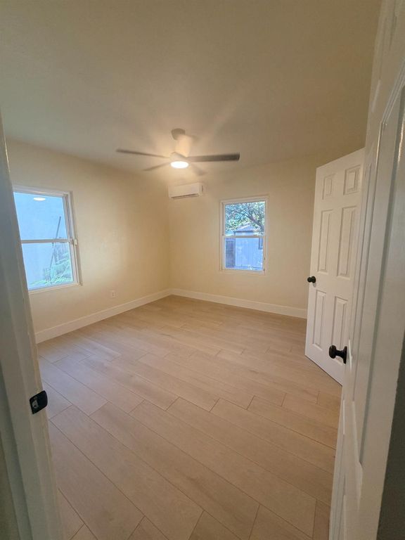 Image 17 of property listing at 3004 N Thorne Avenue, Fresno, CA 93704