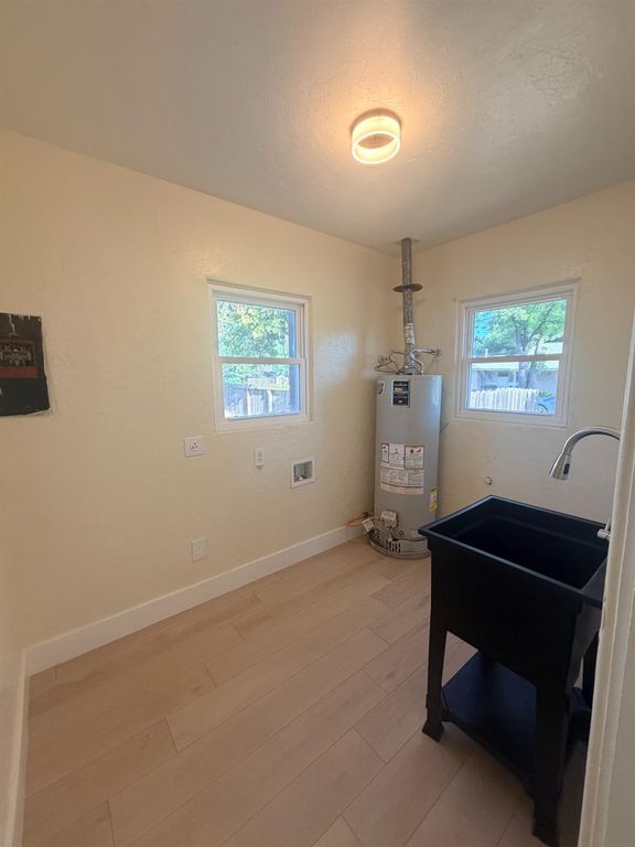 Image 19 of property listing at 3004 N Thorne Avenue, Fresno, CA 93704