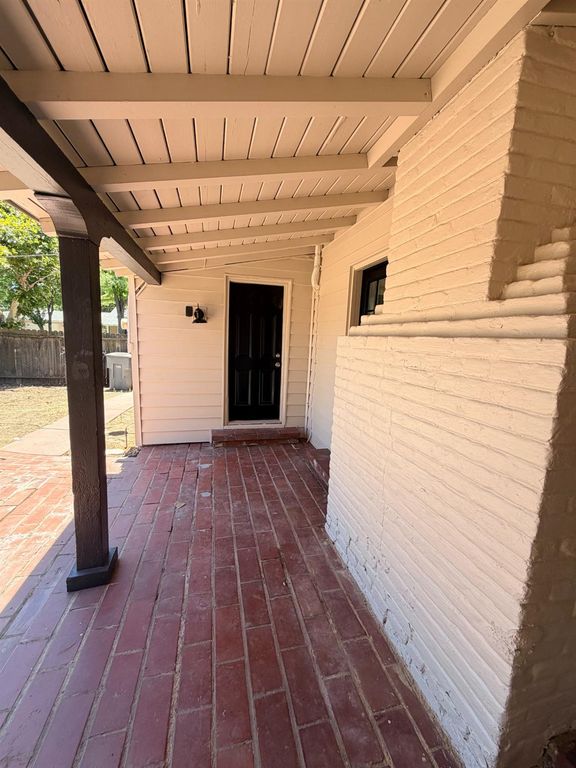 Image 21 of property listing at 3004 N Thorne Avenue, Fresno, CA 93704