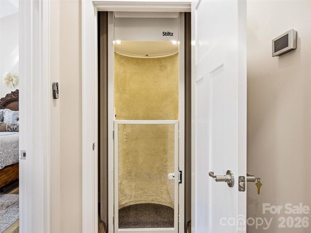 158 Narrows Run Loop, Hendersonville, NC 28791