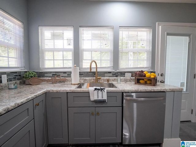 901 46TH STREET ENSLEY, Birmingham, AL 35208