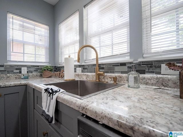 901 46TH STREET ENSLEY, Birmingham, AL 35208