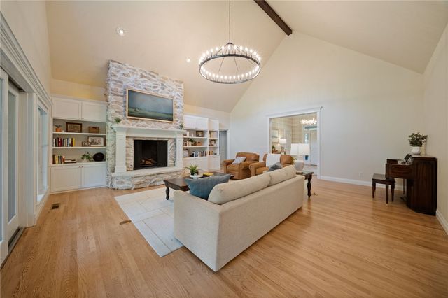 2432 N Toy Drive, Fayetteville, AR 72704