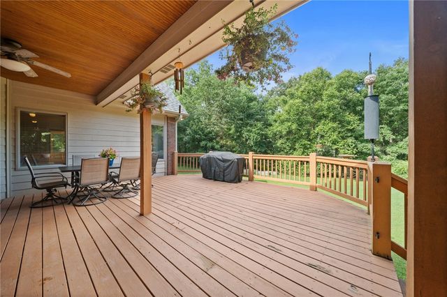 2432 N Toy Drive, Fayetteville, AR 72704