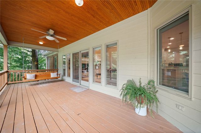 2432 N Toy Drive, Fayetteville, AR 72704