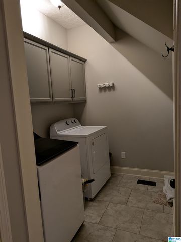 203 LAUREL WOOD DRIVE, Rainbow City, AL 35906