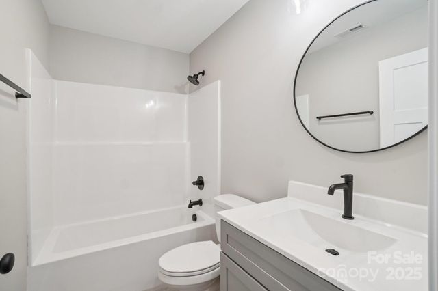 17 White Avenue, Asheville, NC 28803