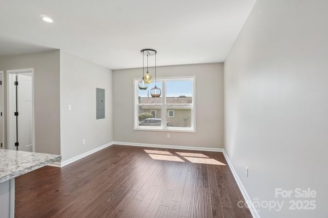 17 White Avenue, Asheville, NC 28803