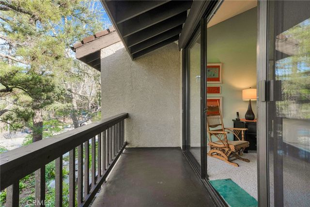5757 Owensmouth Avenue 20, Woodland Hills, CA 91367