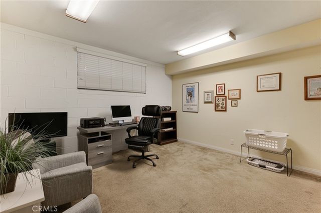 5757 Owensmouth Avenue 20, Woodland Hills, CA 91367